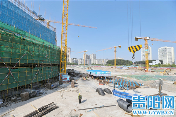 贵阳奥体中心什么时候建设完成,贵阳奥体中心主体育馆幕墙