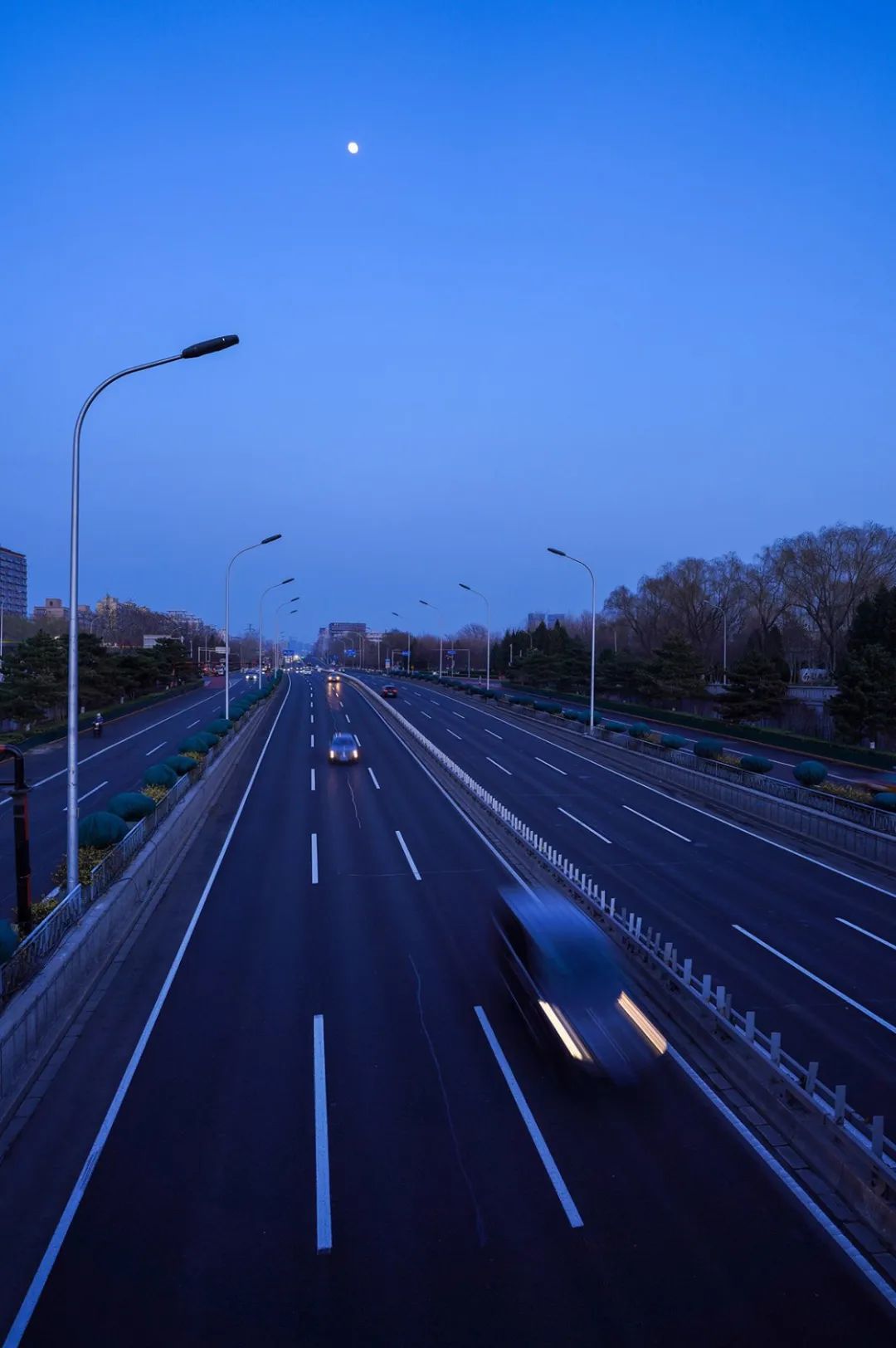 索尼fe20mmf1.8g超广角镜头,索尼fe35mmf1.4gm镜头测评