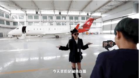 李佳琦和薇娅分分钟赚几亿？做主播你得get这几个技能