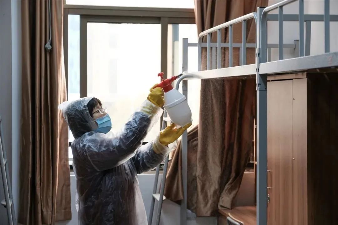 学校防疫知识培训拉开新学期序幕,开学步入快车道防疫细节需知晓