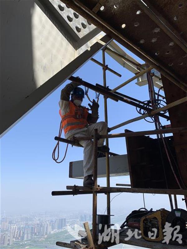 华中第一高楼武汉绿地中心,华中第一高楼绿地606主塔