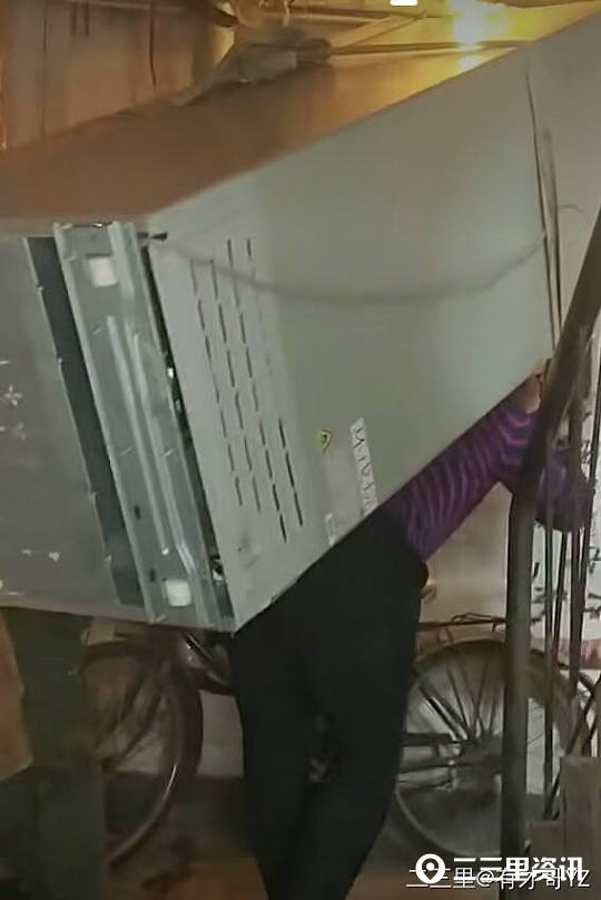 钱借人五六年联系不到可以报警吗,有人借了我两万元不还可以报警吗