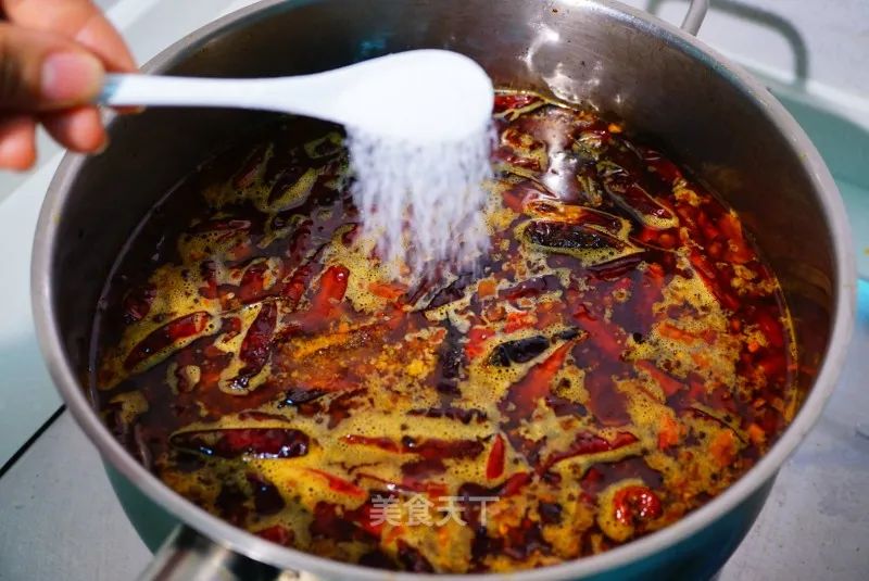 无任何添加的卤鸭货,刚卤出来的鸭货比较麻