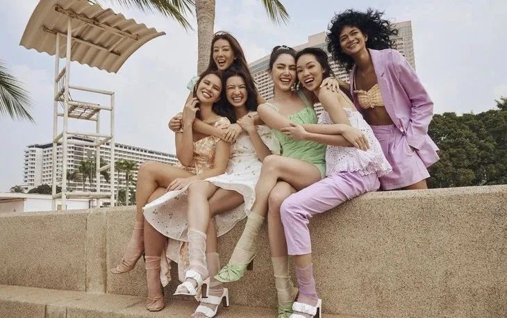 配饰狂|杨幂的终极时髦秘籍，10块钱帮你给腿整容