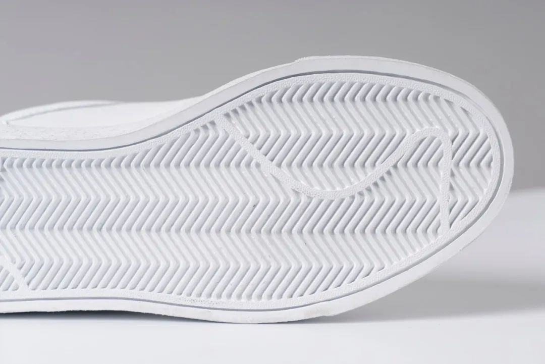 百年老牌的小白鞋,英国小白鞋免鞋带