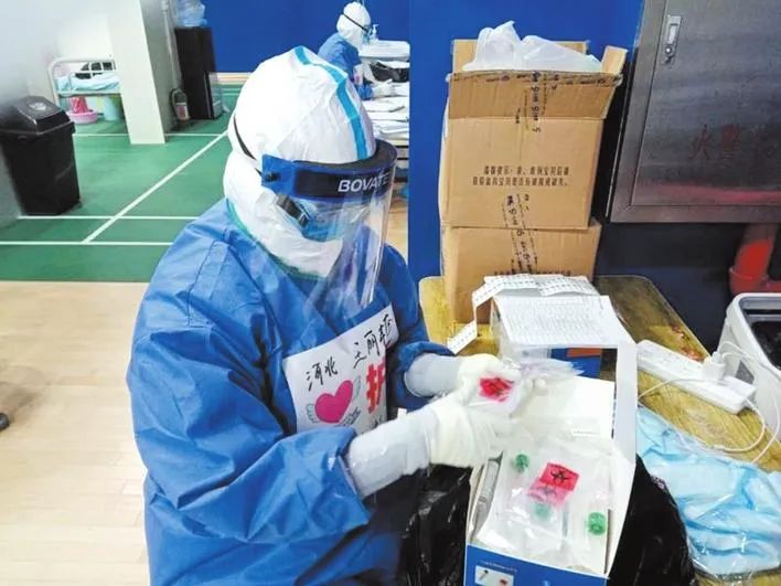 王丽楠抗疫英雄,援鄂医生王丽楠