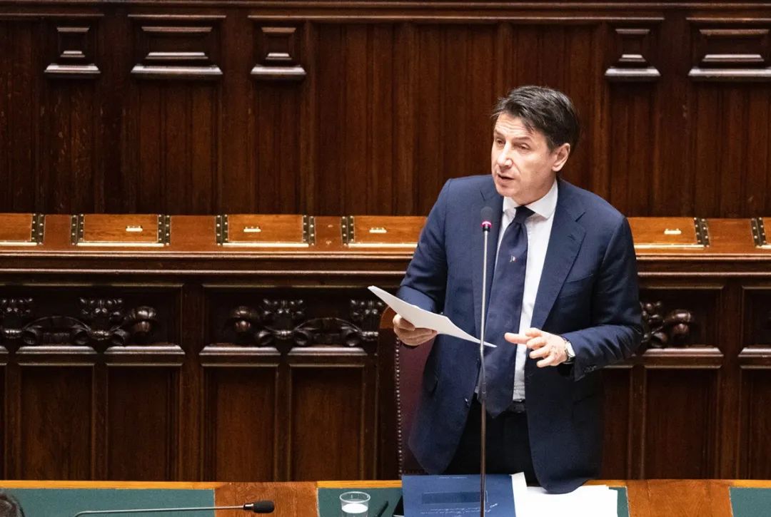 美国新冠确诊人数特朗普,面对美国新冠病毒特朗普什么态度