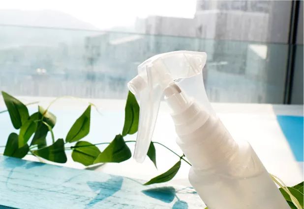 日本绿瓶的祛痘喷雾叫什么,清爽型祛痘喷雾