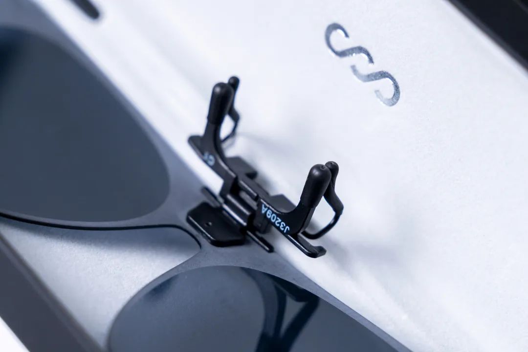 墨镜秒变眼镜,能让近视眼镜秒变墨镜神器