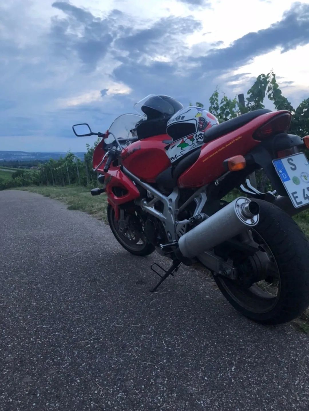 铃木tl1000s几缸,铃木tl1000s油耗