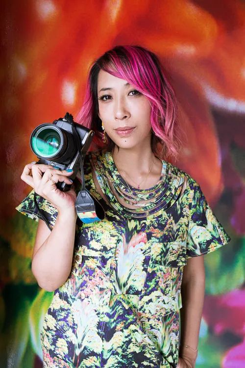 日本在世当代艺术家,日本当代艺术家太阳花