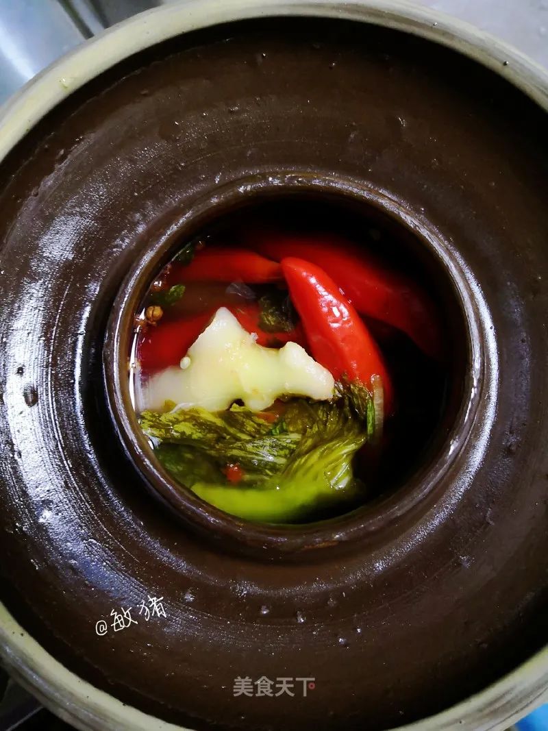 教大家做好吃爽口的四川泡菜，口感脆生，开胃解腻