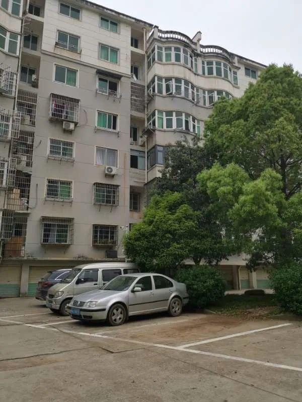 南昌最低房价要2000块钱一平方吗,南昌一般154平方的房子多少钱