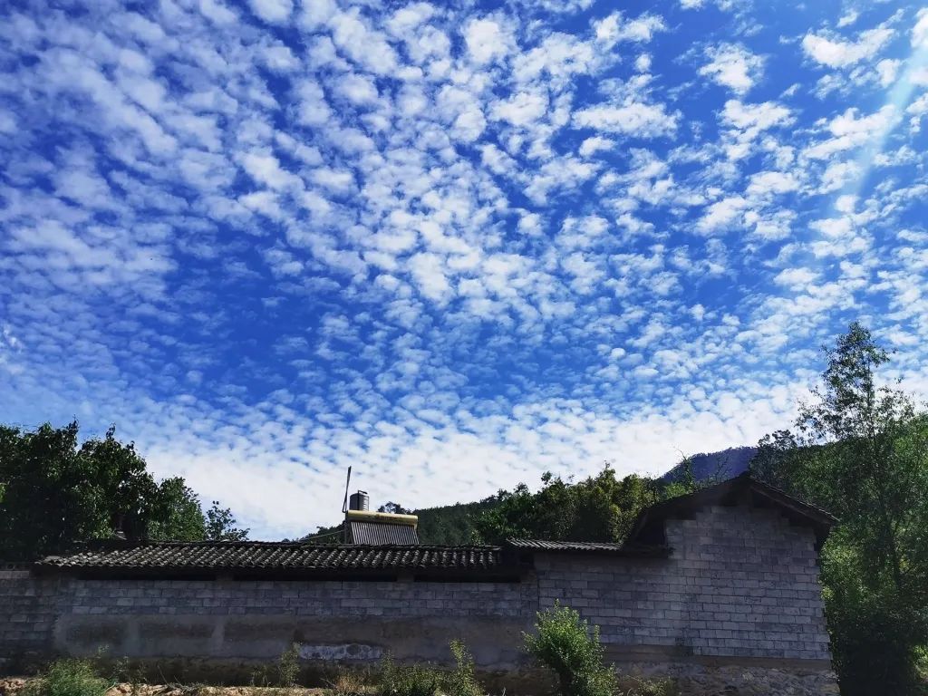 香格里拉家乡,香格里拉蓝天白云美景