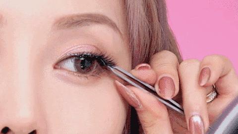 自然卷翘|比种睫毛还自然!韩国高科技假睫毛,不用胶水,一撕一贴3秒搞定,手残*党**都能秒变睫毛精