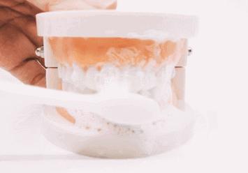 牙龈肿了出血口臭牙黄用什么牙膏,牙龈上火牙膏