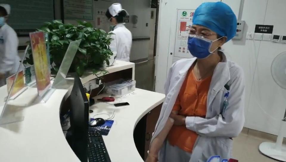 政协委员做服务群众健康的守护人,代表委员做稳健发展的贴心人