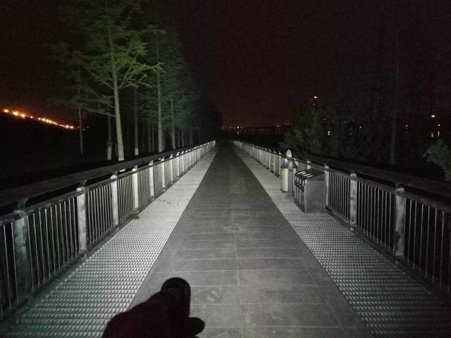 奈特科尔强光10000流明,奈特科尔4000流明手电筒