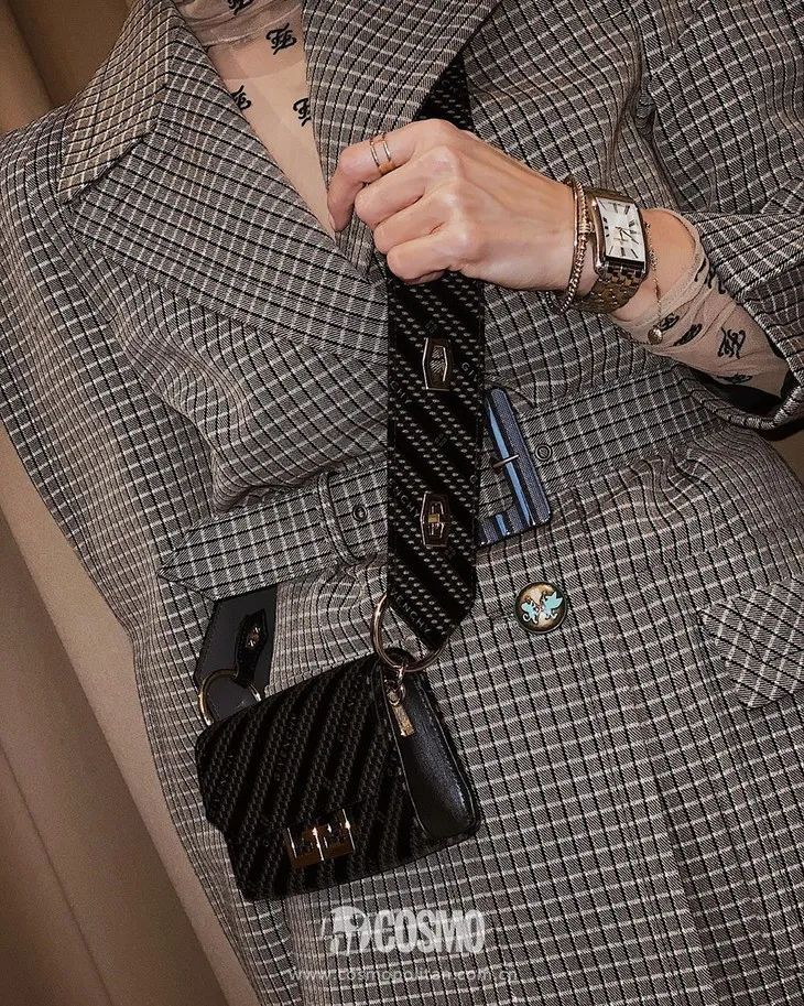 lisarose小金表,lisa同款腕表