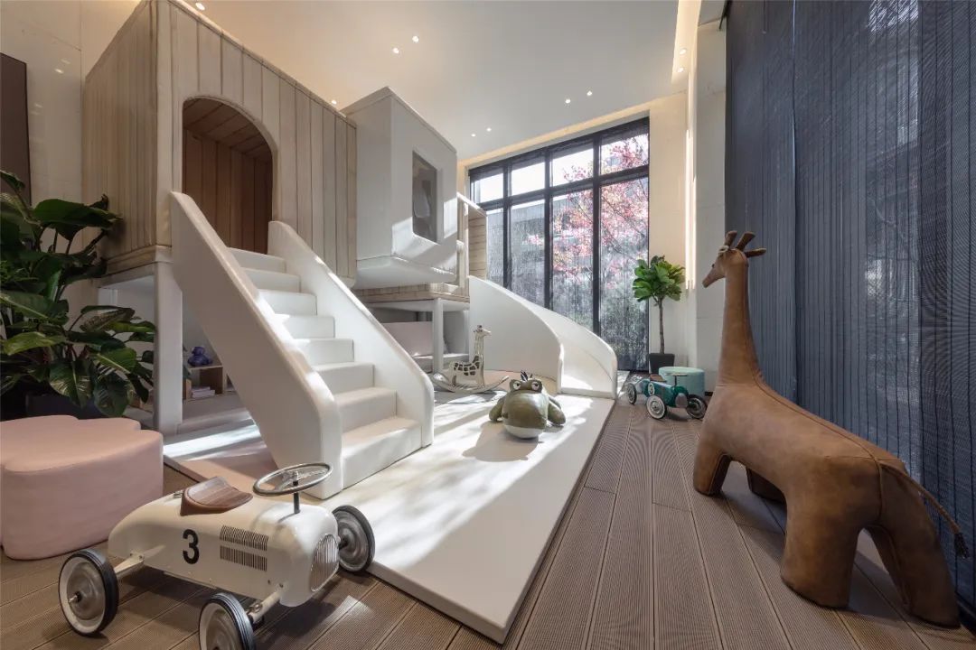 龙湖天奕三居室,龙湖天奕解锁世界前沿