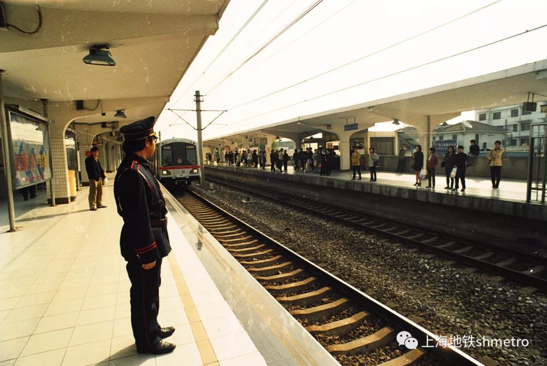 上海地铁2号线西瓜出站,上海地铁2号线西瓜内藏门