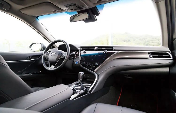 灵魂拷问:补贴6万,他真会把雅阁换成凯美瑞吗?