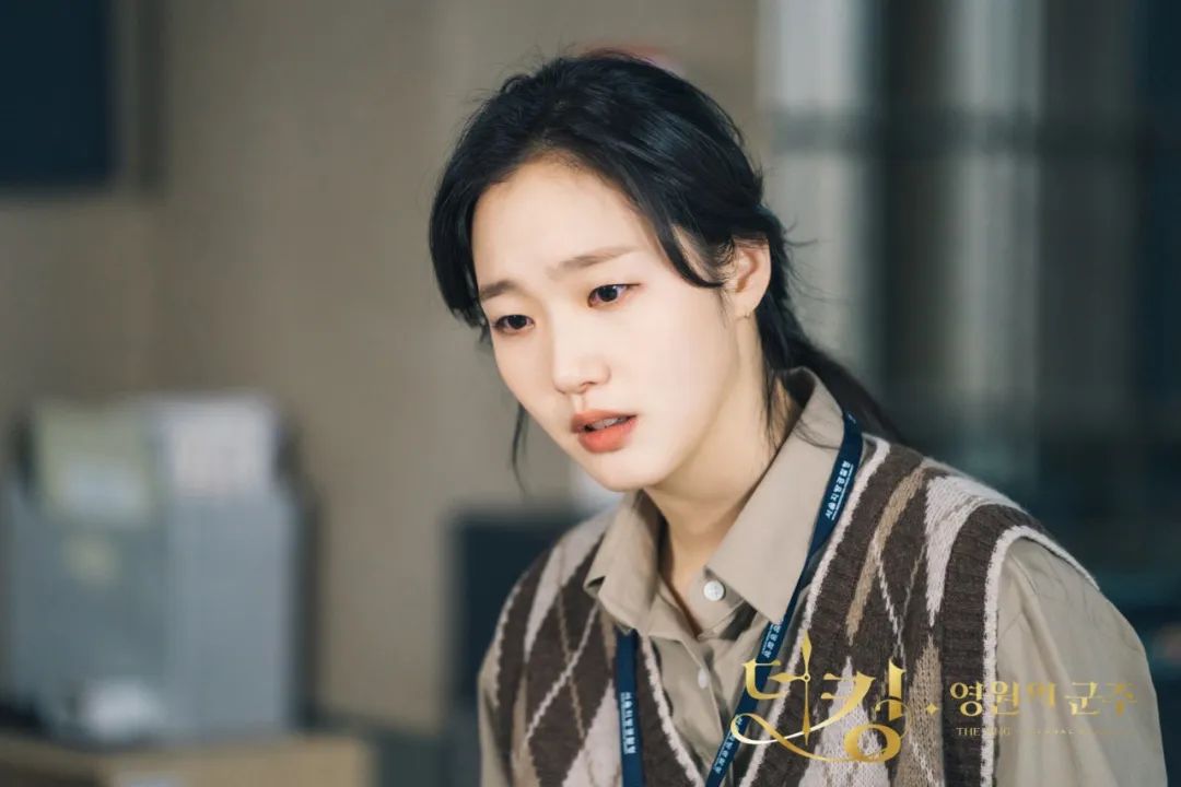 变双眼皮半个月后回到单眼皮,双眼皮怎么临时变成单眼皮