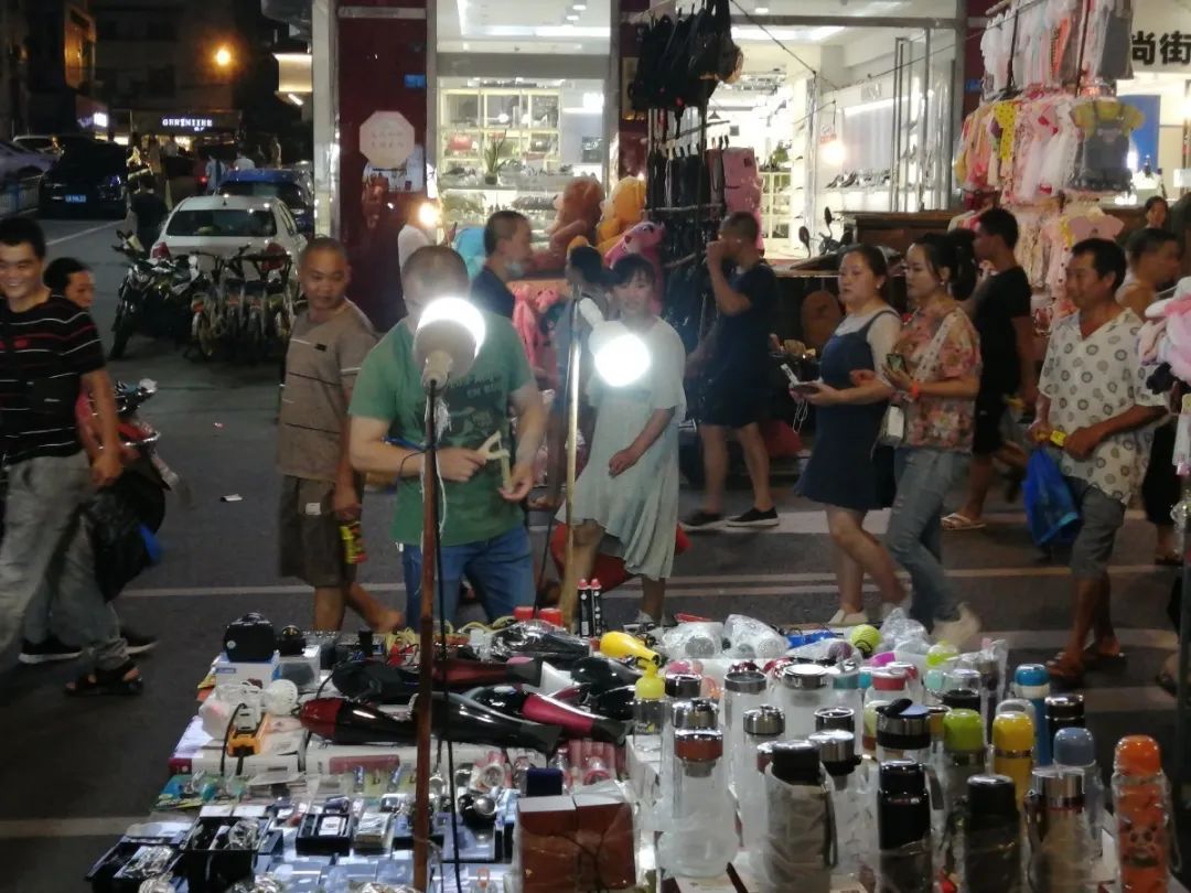 最强摆地摊攻略,最强地摊