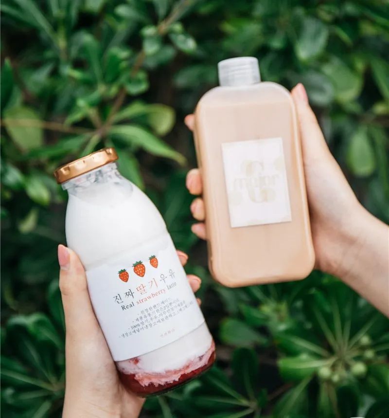 太刚了！这店居然敢开在「中国第一夜店」楼下...