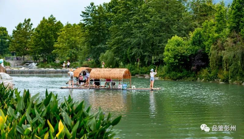 这是一幅堪比74个标准足球场大小的水墨画？彭友：来，做“画中人”