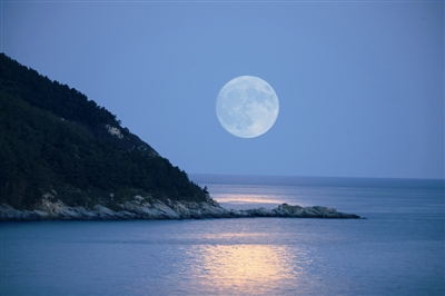 闈掑矝100涓繛鐜瘽鏁呬簨,100涓潚宀涜繛鐜瘽鏁呬簨