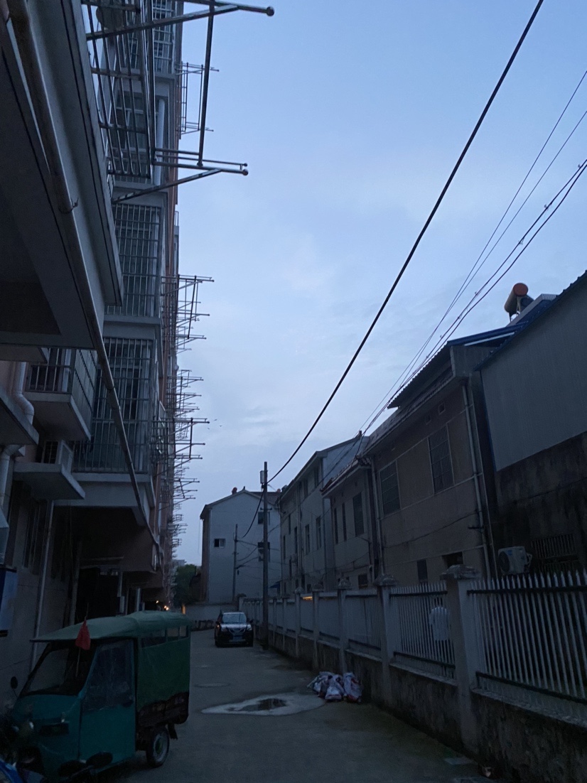 大河一直钓不到鱼,冬天大河钓鱼钓远还是钓近