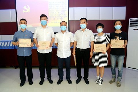 瀛︿範鍏堣繘姒滄牱鍑濊仛濂嬭繘鍔涢噺,瀛︿範鍏堣繘鍏歌寖鍑濊仛濂嬭繘鍔涢噺