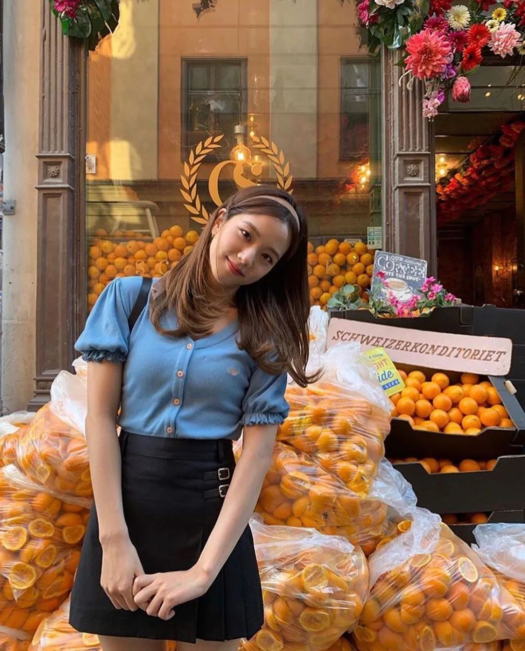 blackpink泫雅摆尾,blackpink全员观看泫雅舞台