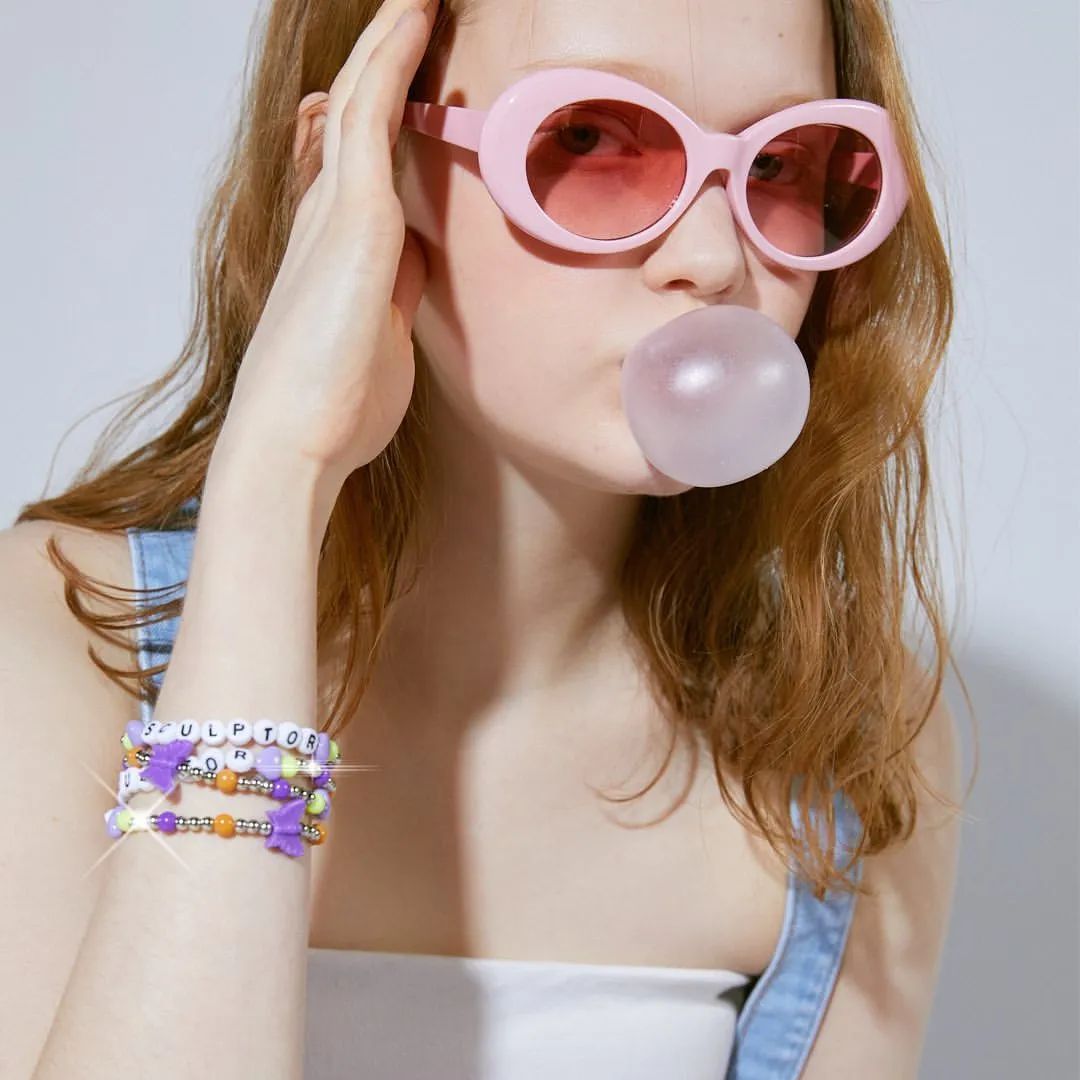 blackpink泫雅摆尾,blackpink全员观看泫雅舞台