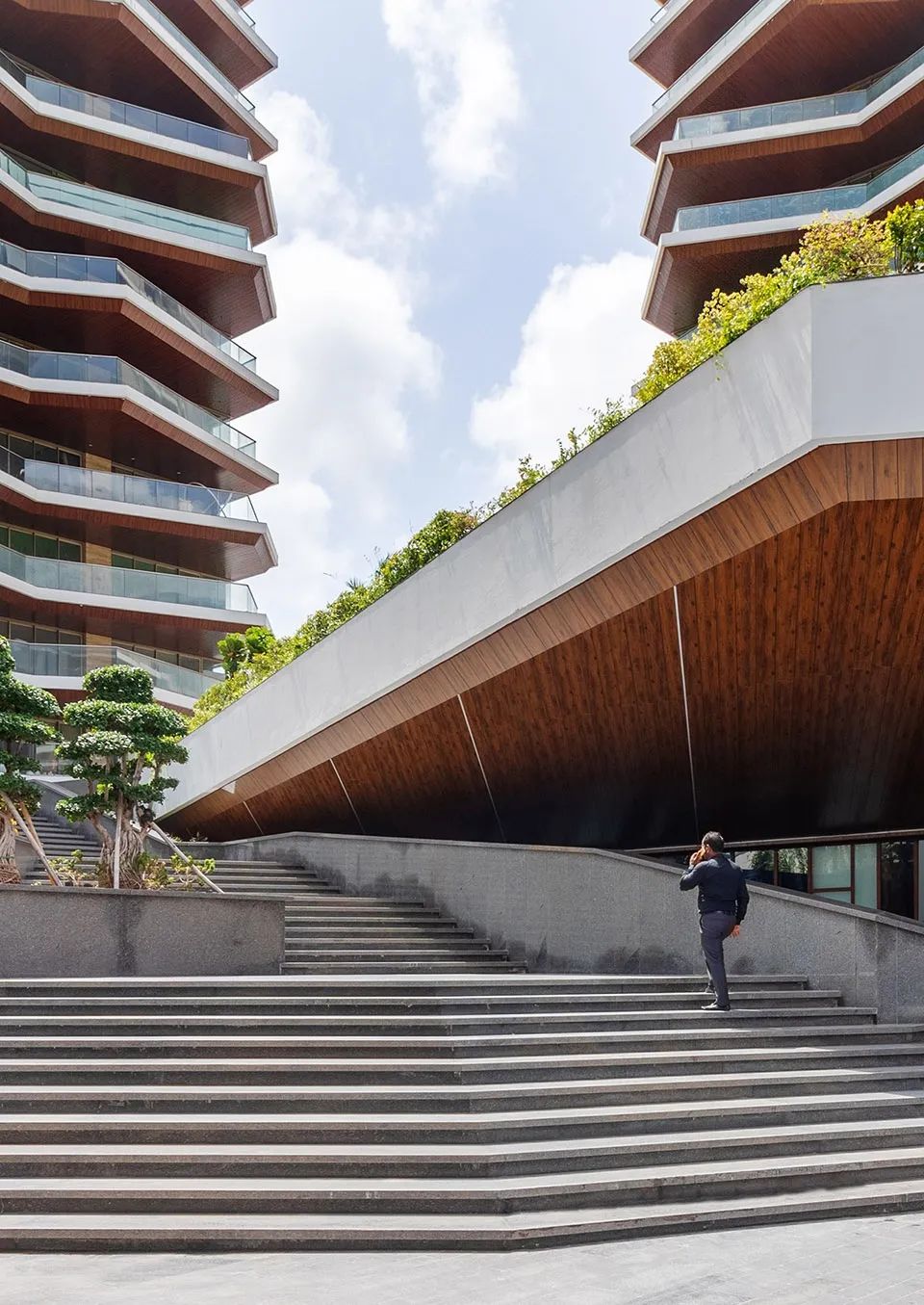 可持续的微环境-EXCELLENSEAA126公寓区/SanjayPuriArchitects