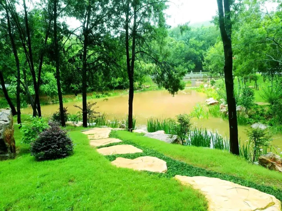 雨天的艾山，宛如人间仙境