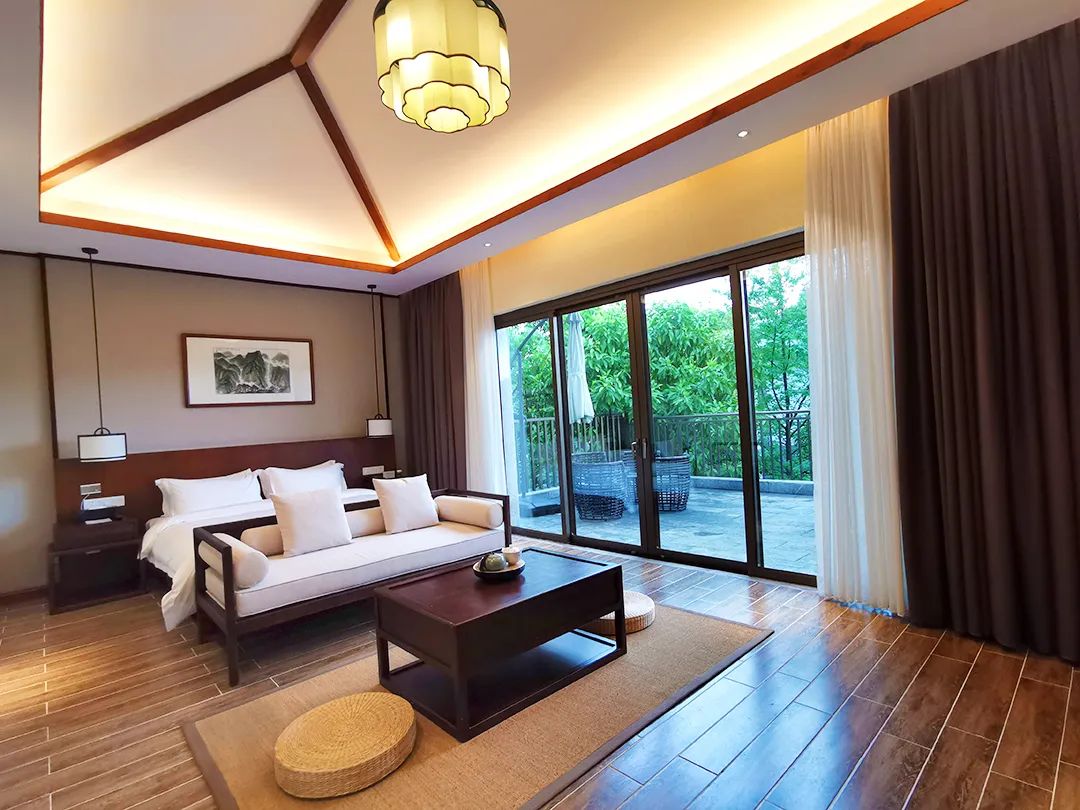 比买一送一还划算，全年不涨价！享山水画里329㎡双卧别墅，玩皮划艇漂流