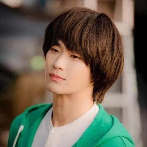 徐睿知倒钩眼线妆,金秀贤徐睿知魔女作品