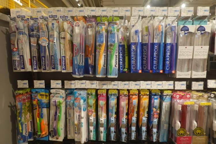 “杂货控的天堂”LoFt今天开业，排队排到弄堂去……神奇