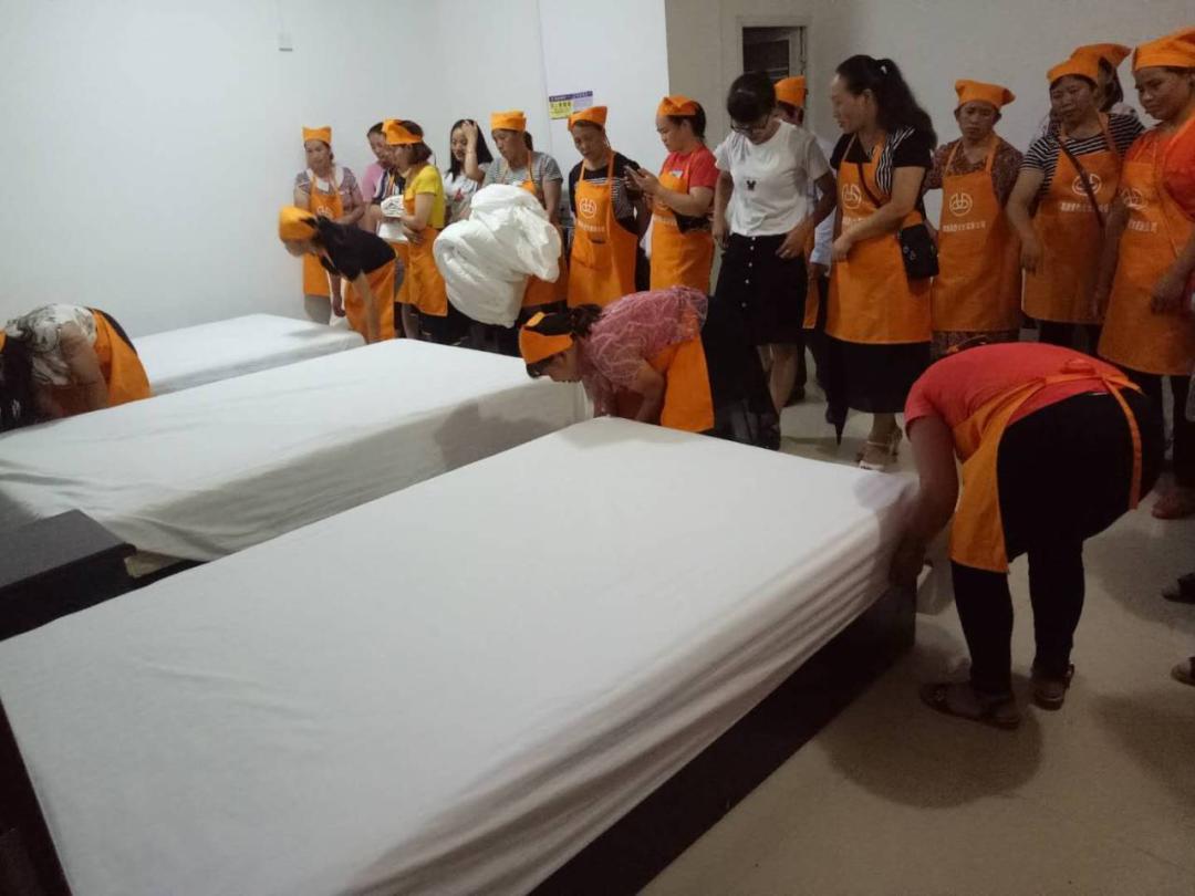 荔波县妇联：搭建创业就业“致富桥”创建幸福之家