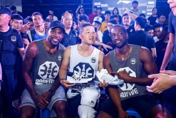 为啥只有一条腿,失去一条腿的人打篮球