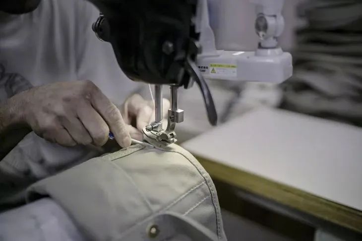 王漫妮同款包包帆布包搭配,王漫妮同款包拼接