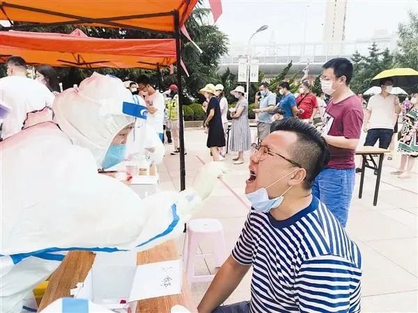 战疫|内地本土日增100例！乌市问责有关人员！白宫安全顾问感染！