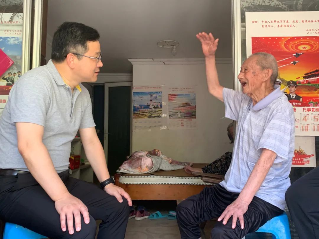 致敬老兵岁月静好,致敬老兵不忘初心牢记使命