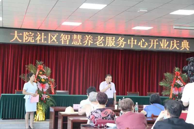 他来了他来了完整版歌词,他来了他来了英文版