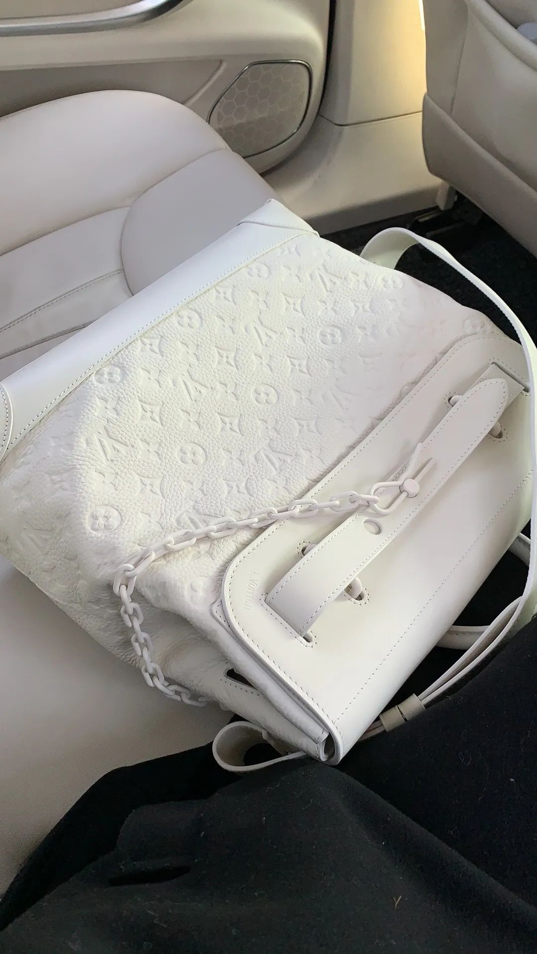 都说男人就是要大包，布耀廉到底谁大包