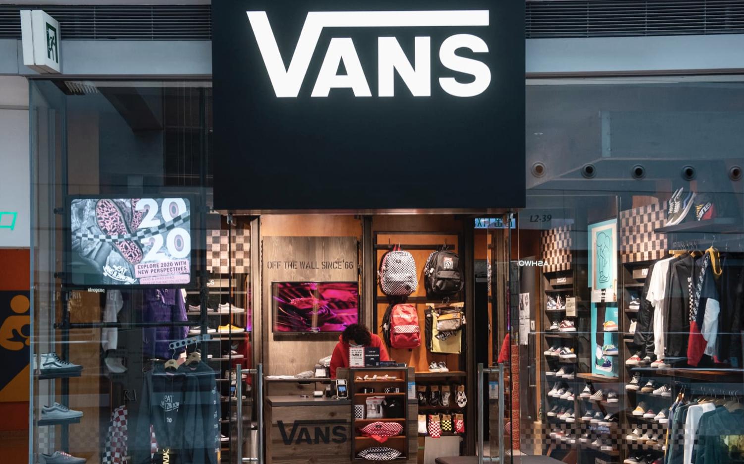 vans哪一年火起来的,vans为什么跌下神坛