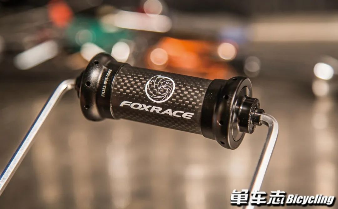 久裕培林花鼓塔基的拆卸保养视频,公路自行车培林花鼓保养