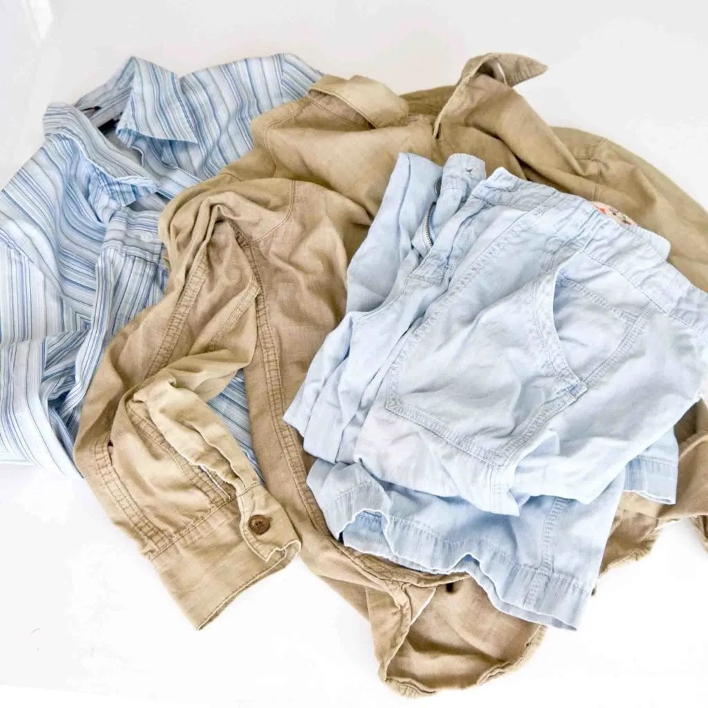 衣服总是皱巴巴的,衣服为啥老是很皱发黄